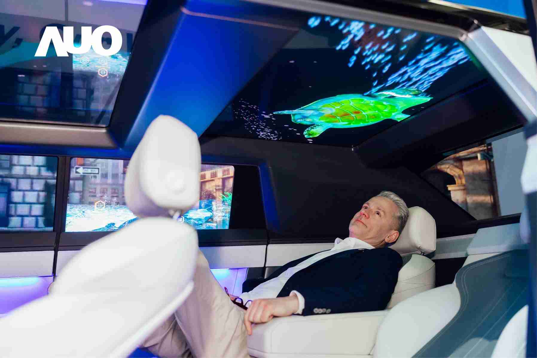 赏金国际Smart Cockpit 2025集Micro LED透明、、大型化、、、可挠优势之大成，，携手BHTC打造未来视界的车用Display HMI解决方案